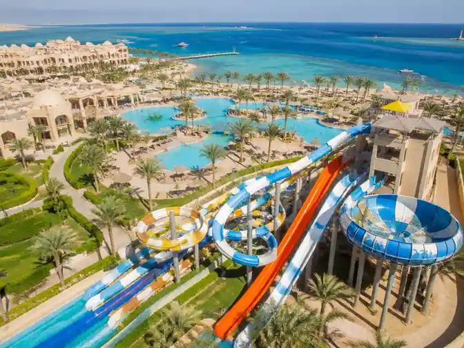 Sporty wodne w titanic palace & aqua park beach resort egipt hurghada